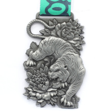 Oem Design 3D Tiger Metal Corrida de medalha de esportes com fita